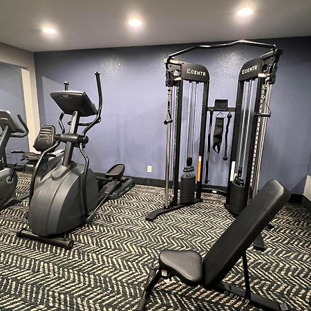 Whitefish Bay Americinn By Wyndham Glendale Milwaukee מראה חיצוני תמונה