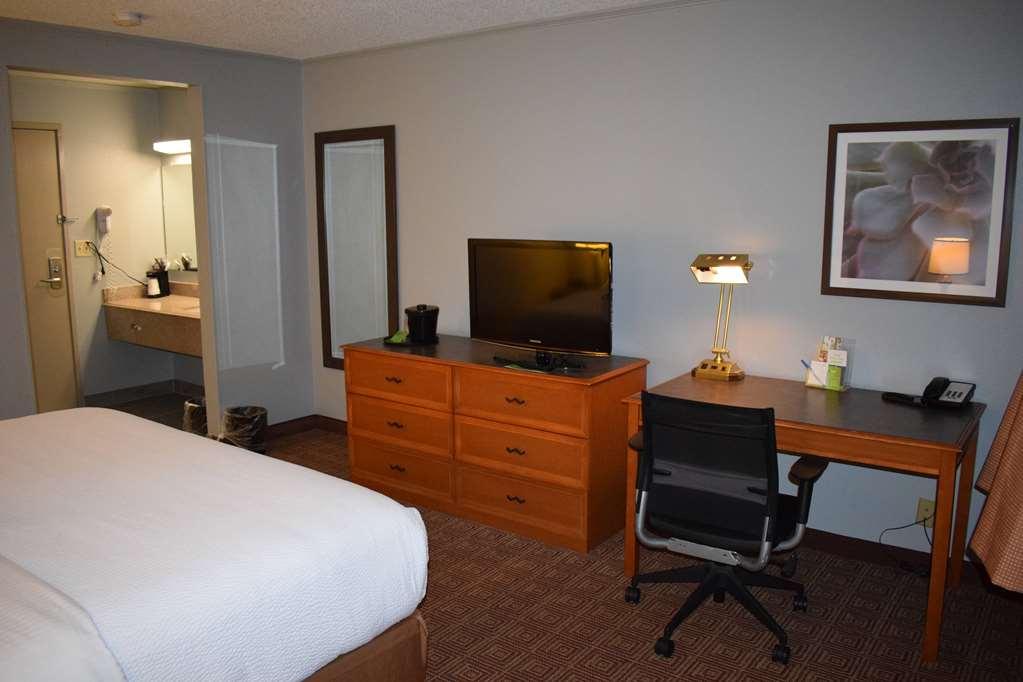 Whitefish Bay Americinn By Wyndham Glendale Milwaukee מתקנים תמונה