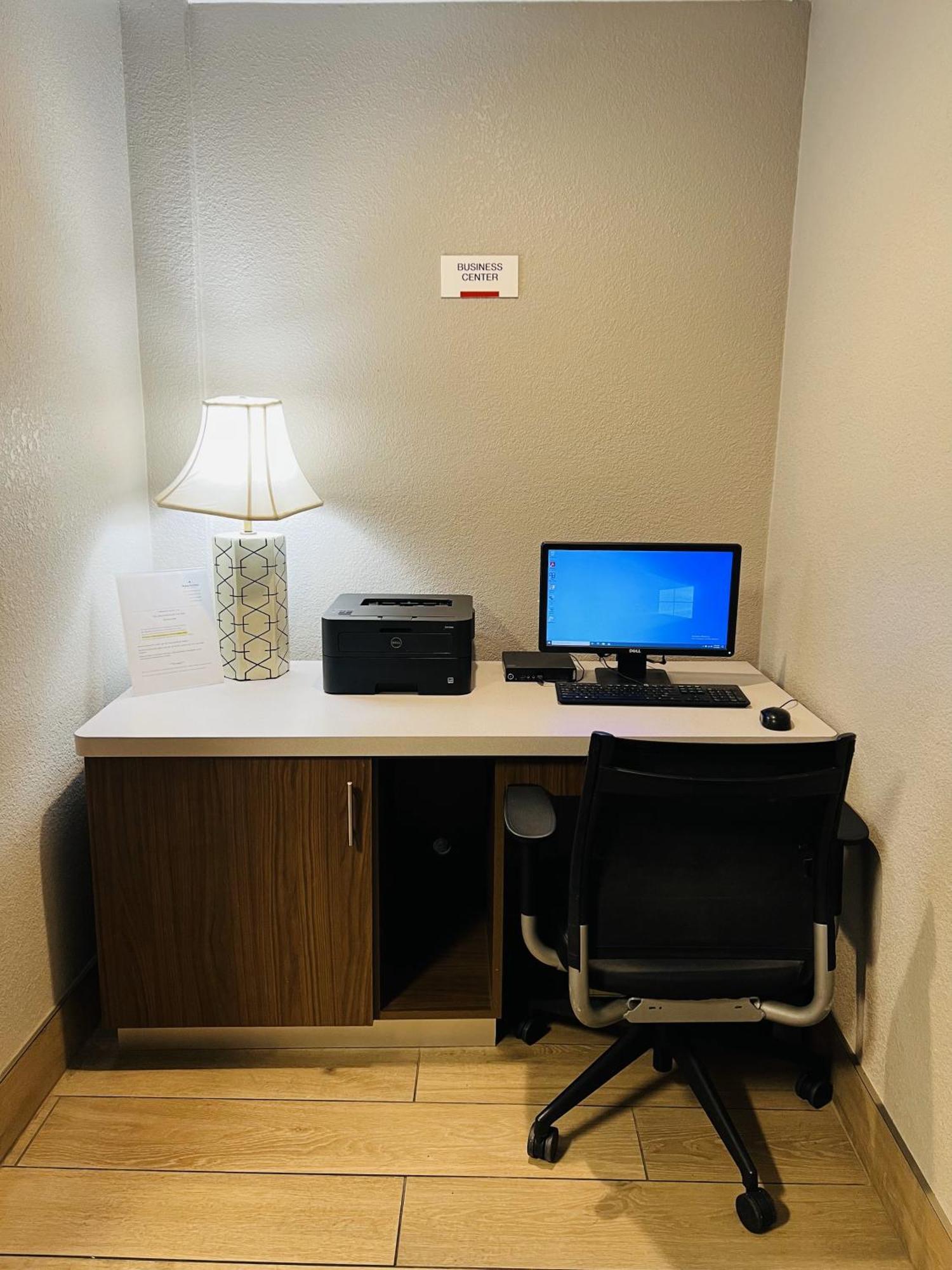 Whitefish Bay Americinn By Wyndham Glendale Milwaukee מראה חיצוני תמונה