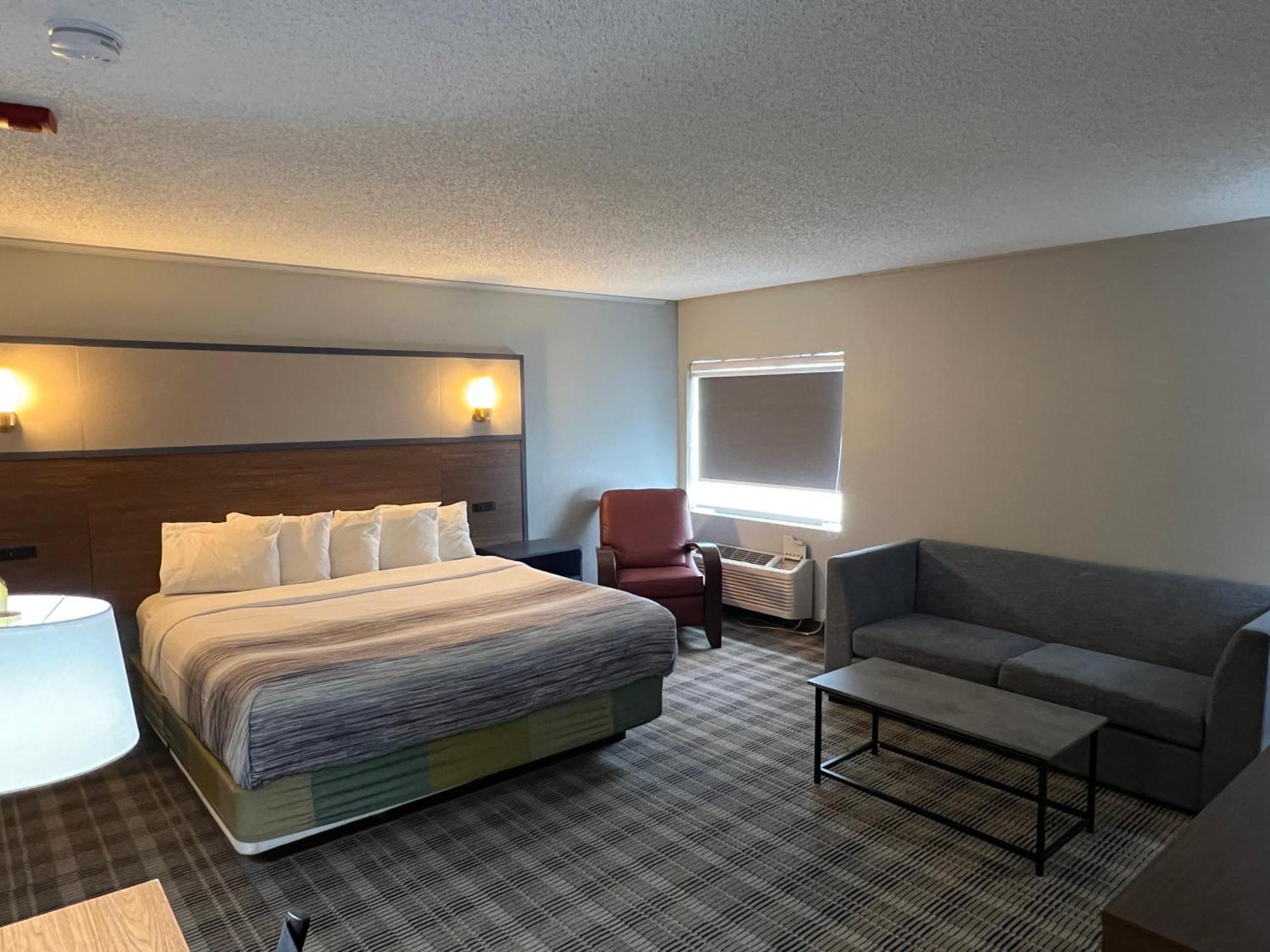 Whitefish Bay Americinn By Wyndham Glendale Milwaukee מראה חיצוני תמונה